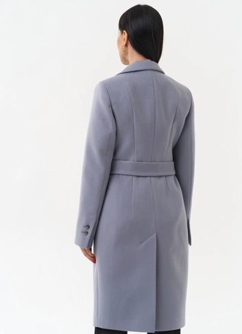 Женское двубортное пальто с поясом