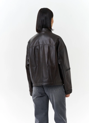 Женская куртка из натуральной кожи