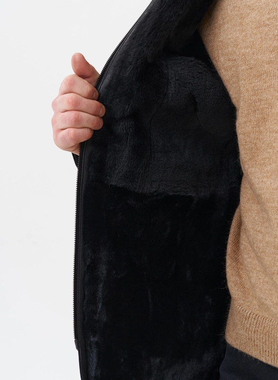 Мужская дубленка черного цвета  фото